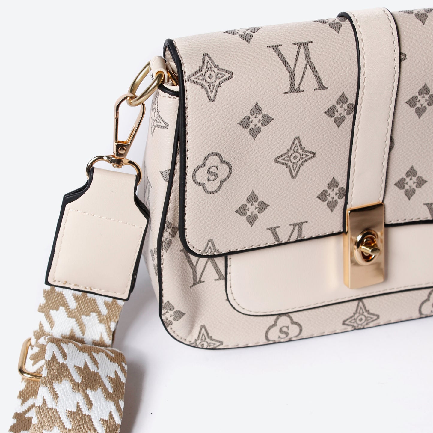Bolso Manos Libres L22 – Estilo Diario con Toques Dorados